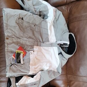Obermeyer Latitude Parka Gray/White Winter Ski Jacket Mens Small. New With Tags.